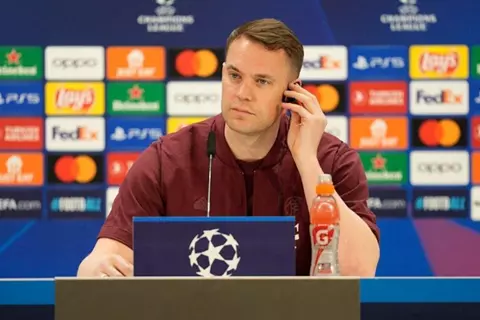 بعد تفاقم الإصابة.. بايرن ميونخ مهدد بفقدان نوير أمام إنتر في دوري الأبطال